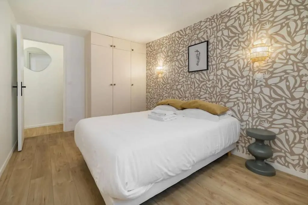 Spacious In Opera With 3bdr For 6pax Apartman